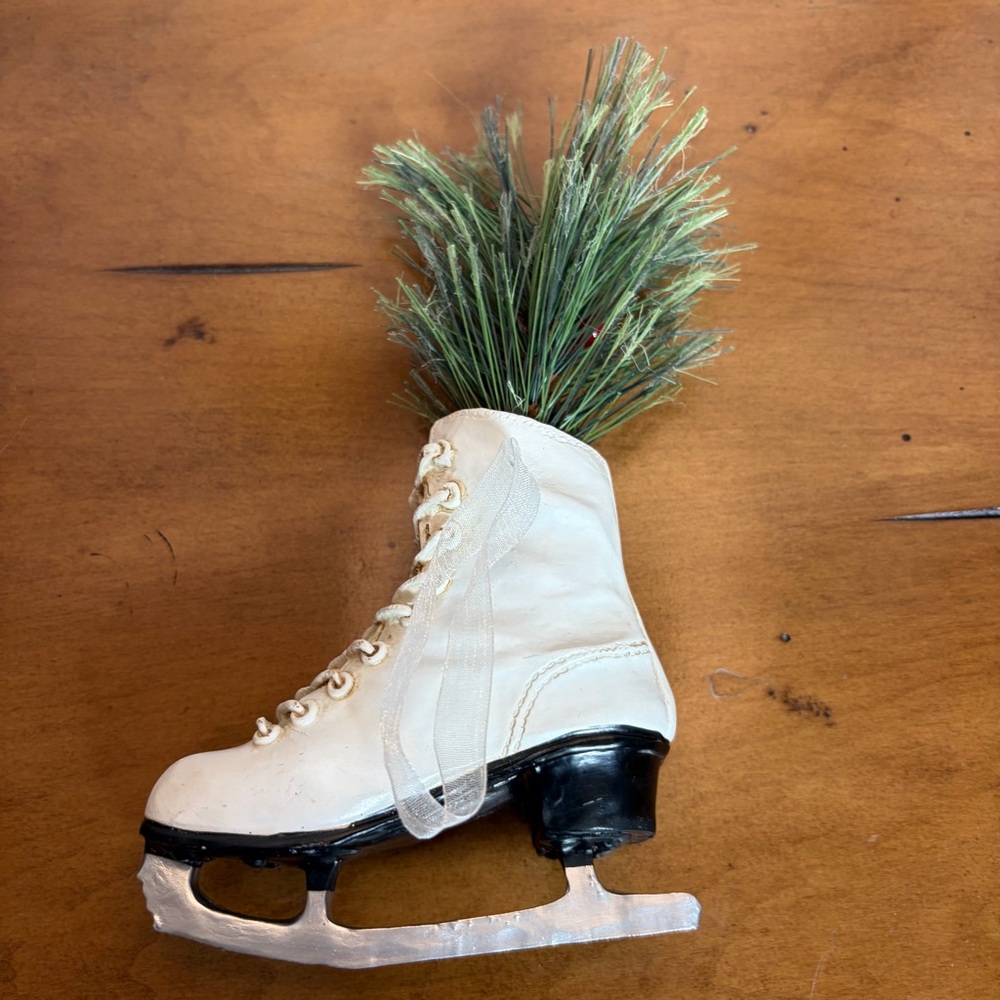 ICE SKATE BOOT CHRISTMAS ORNAMENT WITH EVERGREEN & BERRIES LLC